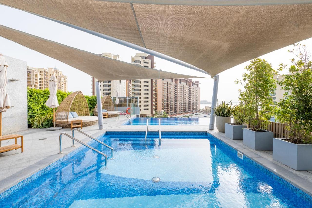 Ultra Luxury Palm Tower With Shared Hotel Facilities Дубай Екстериор снимка