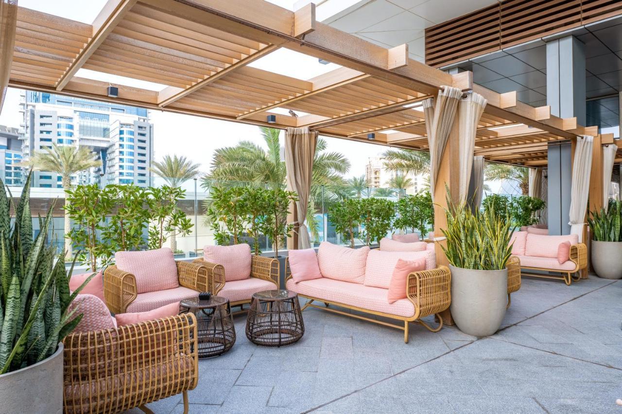 Ultra Luxury Palm Tower With Shared Hotel Facilities Дубай Екстериор снимка