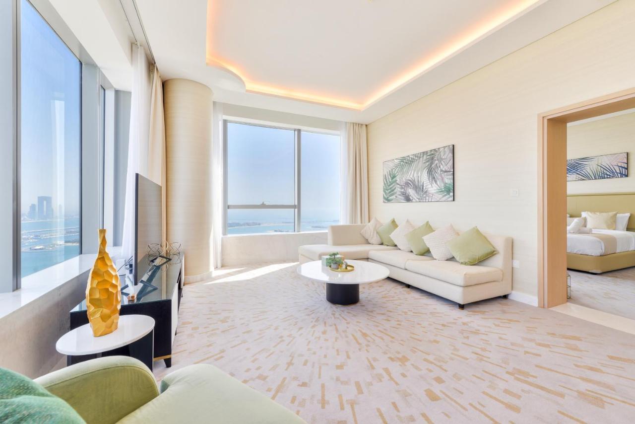 Ultra Luxury Palm Tower With Shared Hotel Facilities Дубай Екстериор снимка