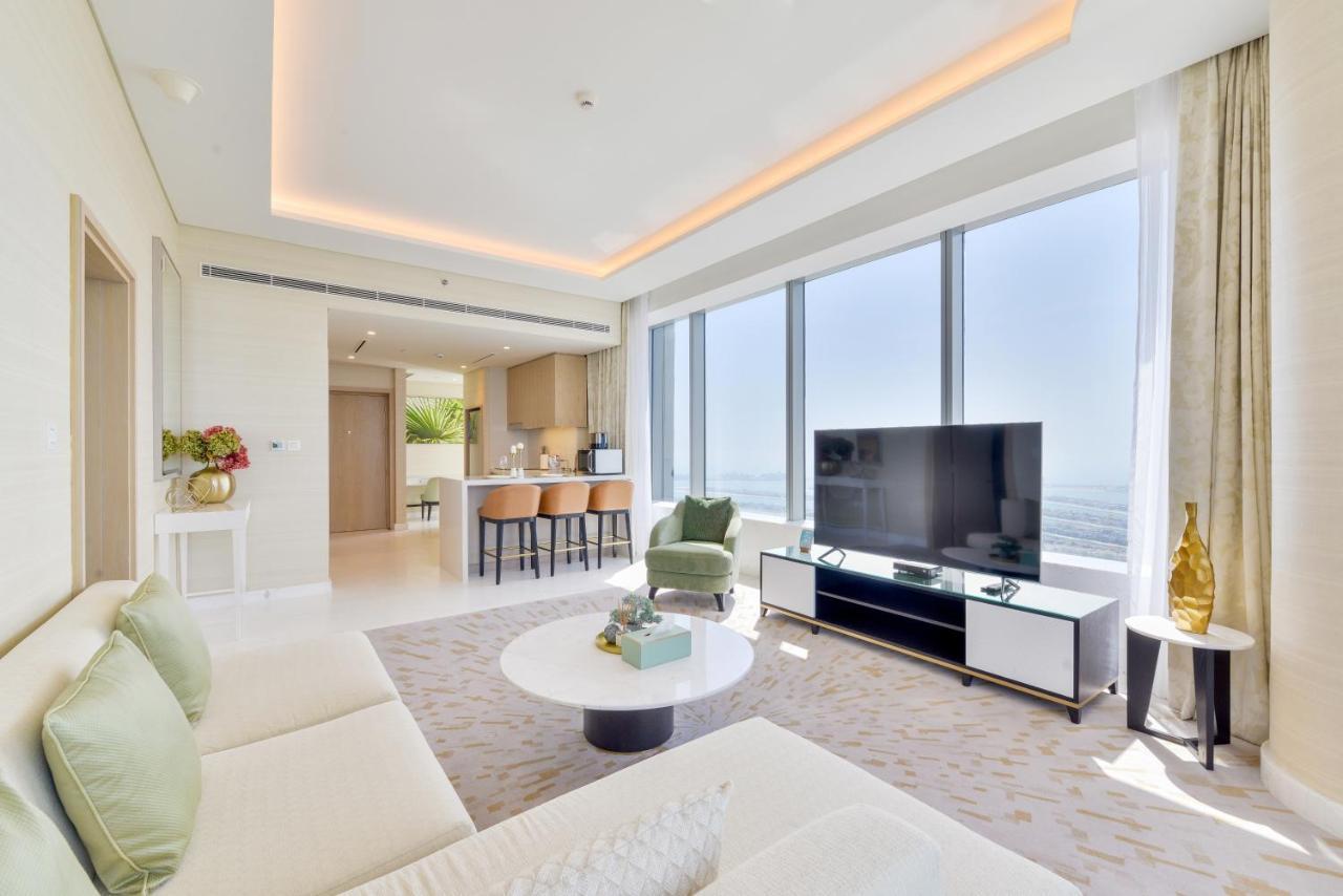 Ultra Luxury Palm Tower With Shared Hotel Facilities Дубай Екстериор снимка