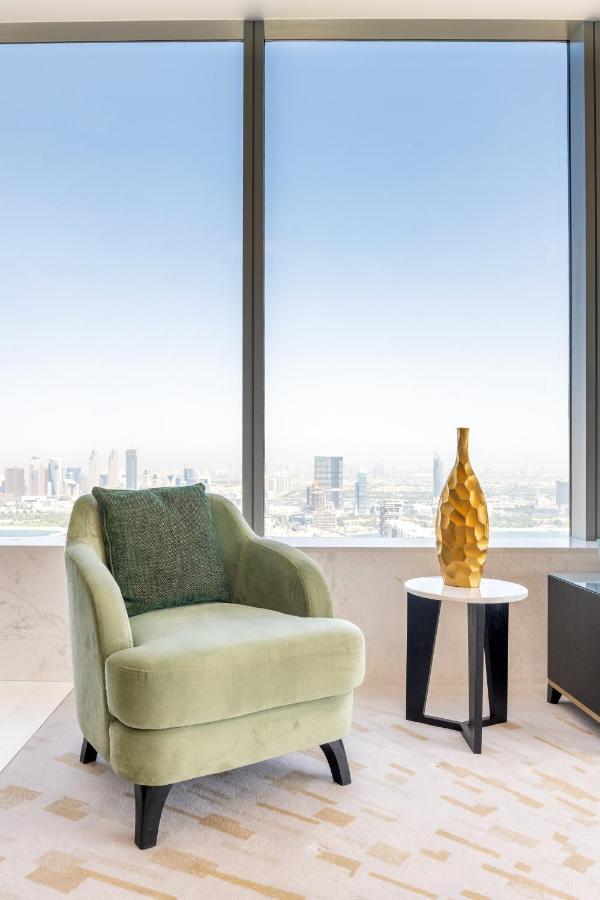 Ultra Luxury Palm Tower With Shared Hotel Facilities Дубай Екстериор снимка